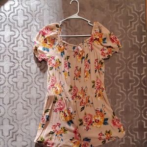 🌼Beautiful Floral Romper